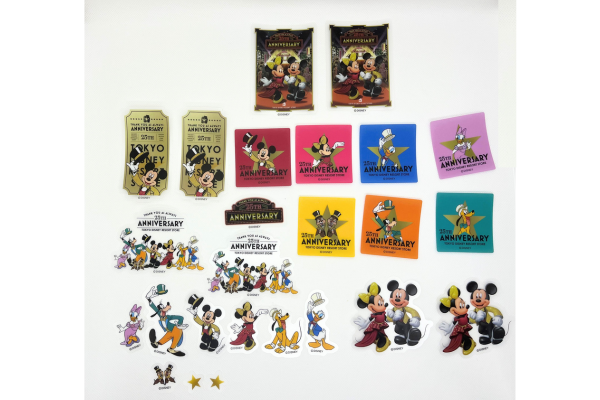 ミッキー&フレンズ 貼ってはがせるクリアステッカー